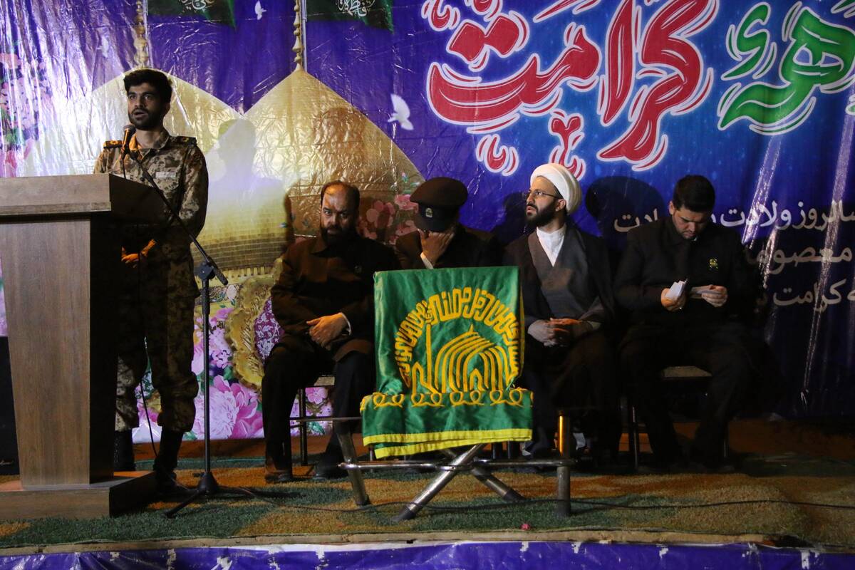 دل‌‌‌های مردمان بندرخمیر در دهه کرامت به حرم رضوی پر کشید