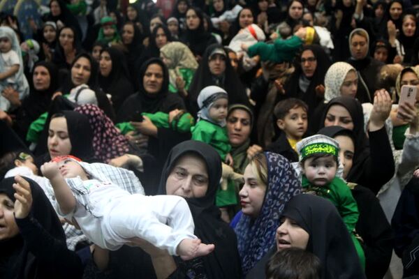 اجتماع بزرگ شیرخوارگان حسینی در حسینیه ثارالله یاسوج