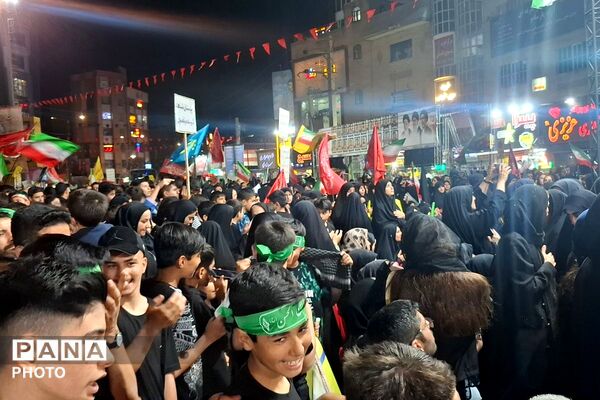  نجوای عشق در میدان قدس؛هم نوایی  دانش‌آموزان با «قاسم» 