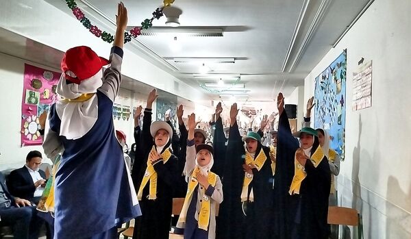 جشنی به‌مناسبت سالروز تاسیس سازمان دانش‌آموزی در لردگان