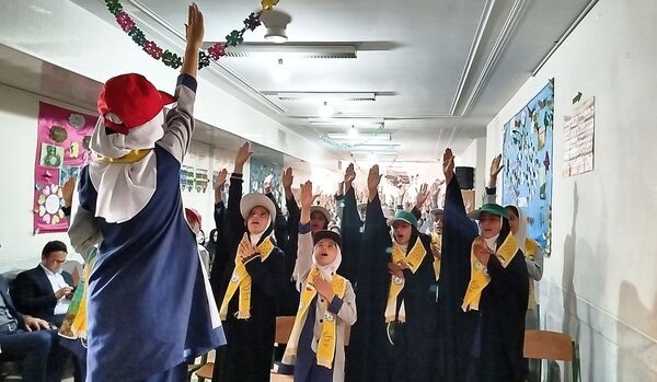 جشنی به‌مناسبت سالروز تاسیس سازمان دانش‌آموزی در لردگان