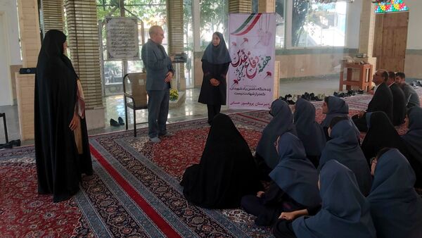 دانش‌آموزان مدارس منطقه ۵ با شهید گمنام پیمان وفاداری بستند