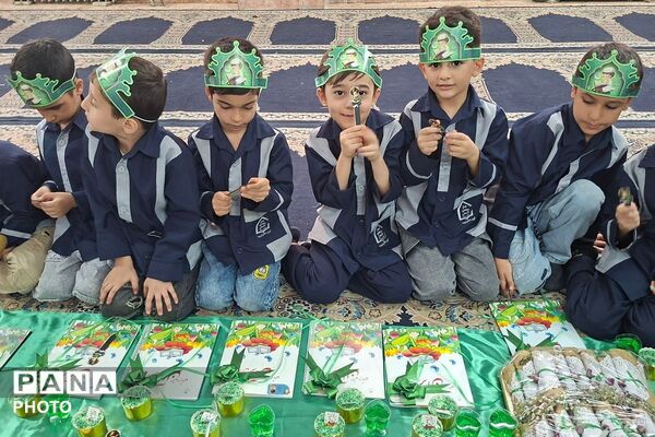 جشن قرآن کلاس‌ اولی‌ها در مدرسه شهید حاج جعفری