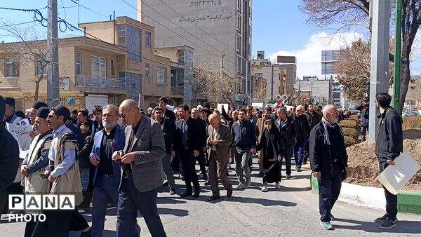 برگزاری بیعت مردم شهرکرد با فرمانده کل قوا