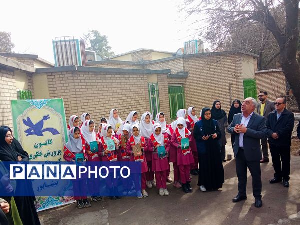 افتتاح کتابخانه سیار روستایی شماره۲ نیشابور باحضورپیشتازان سازمان دانش آموزی درمراسم