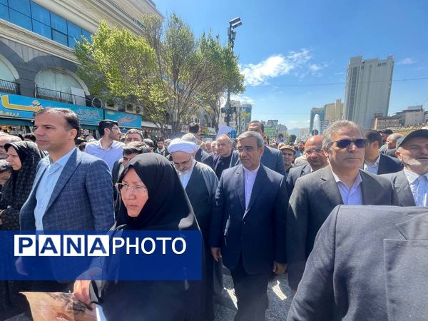 مشهد، حماسه‌ای به وسعت قدس؛ طنین فریاد مقاومت در خیابان‌ها