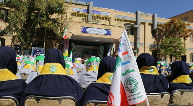 شکوفه‌های دل در بهار عاطفه‌ها شکفت