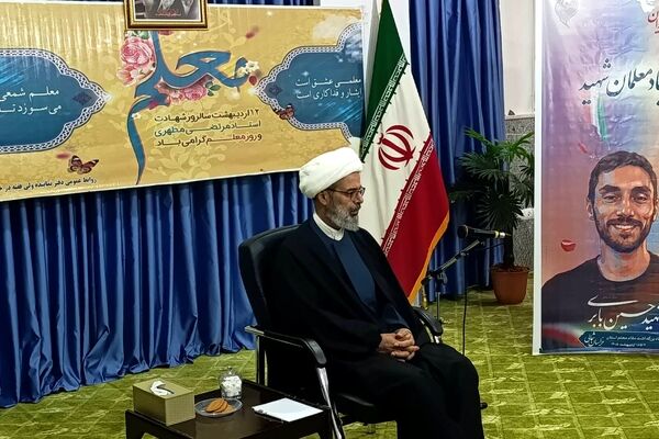  امید و تربیت دانش‌آموزان در تراز انقلاب اسلامی را از مهم‌ترین رسالت‌های معلمان دانست