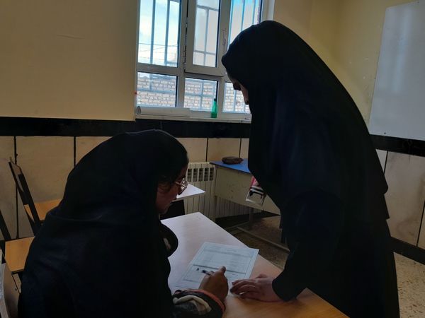 امتحانات نوبت اول در دبیرستان مادرمهربان خلیل آباد