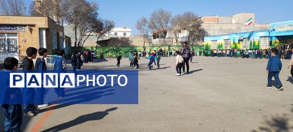 برگزاری مسابقات طناب کشی در مدرسه مبین شهرستان شیروان