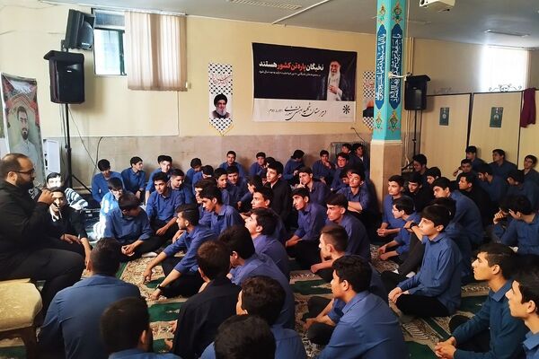 اولین یادواره شهدای سمپاد در جنگ ۱۲ روزه با محوریت «طرح لاله‌های روشن» در ناحیه دو شهرری 