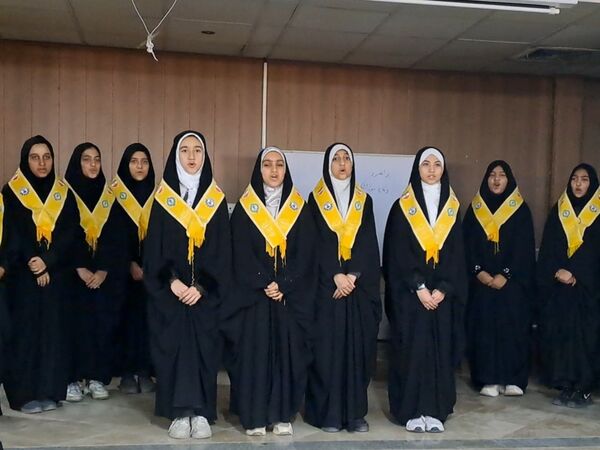 نخستین جلسه انجمن اولیا و مربیان دبیرستان دخترانه ۱۳ آبان در هفته سلامت و روان