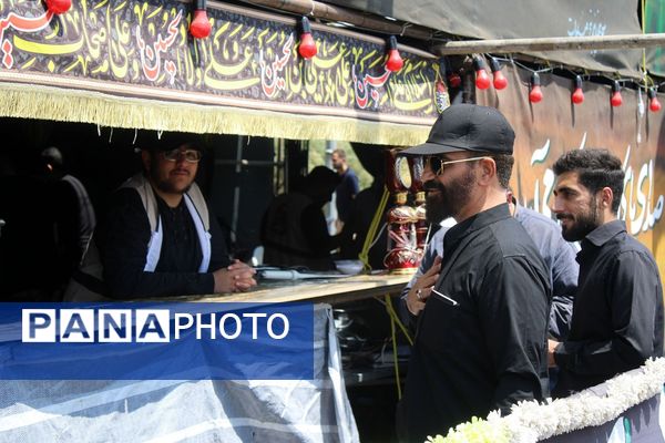 دانش‌آموزان پیشتاز رباط کریم، خادمان کوچک اربعین حسینی