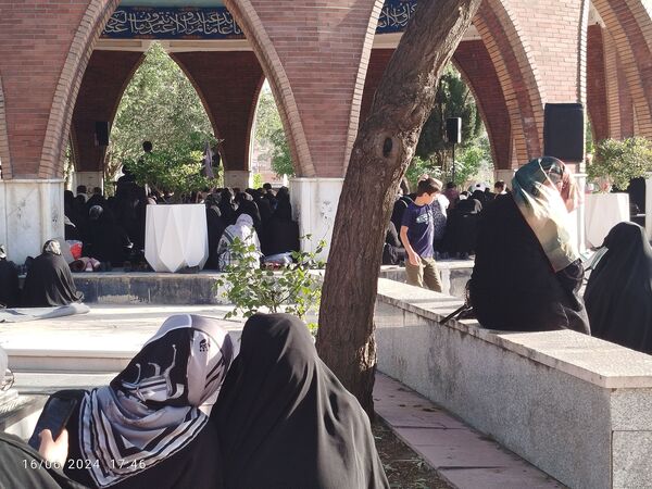 دعای روح بخش عرفه در شهرستان دره شهر 