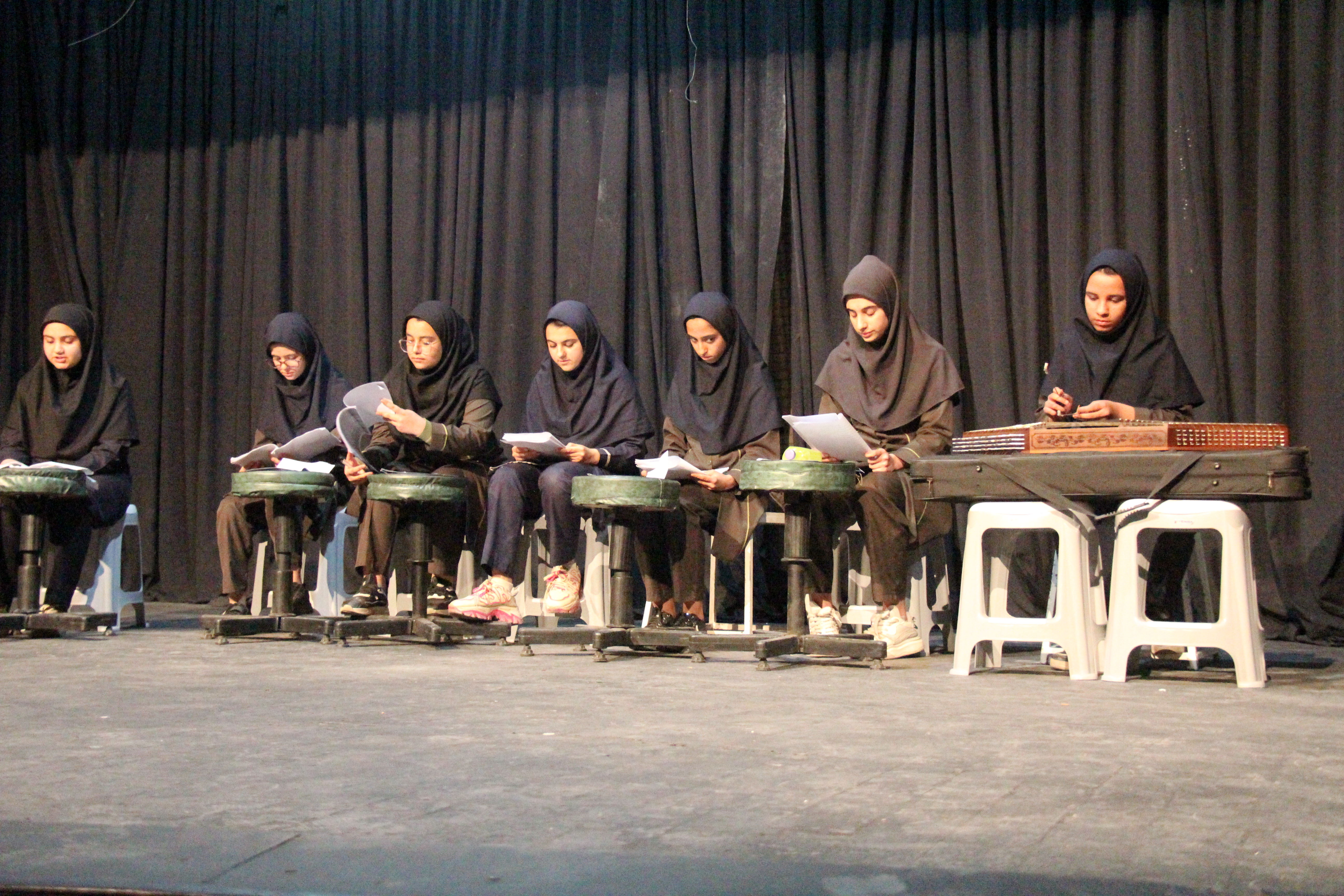 جشنواره هنرهای نمایشی در شریف الدین علی در شهر یزد