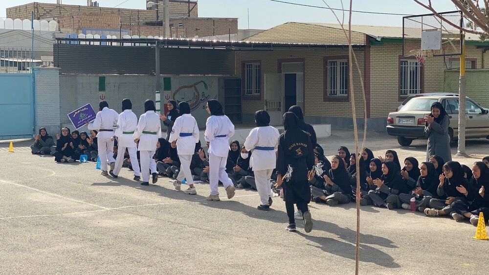 المپیاد ورزشی درون‌مدرسه‌ای در دبیرستان امید