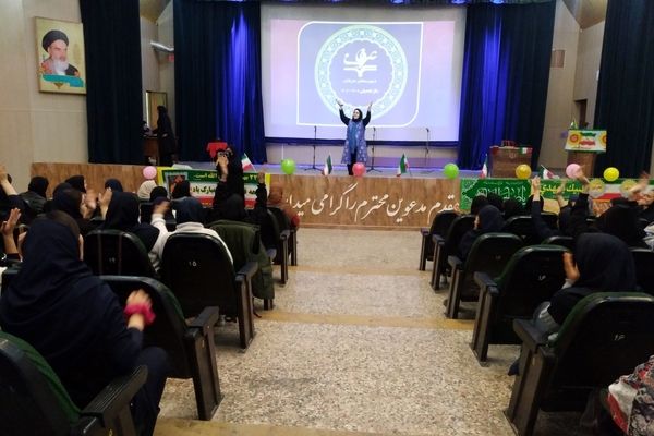 جشن دهه فجر دبیرستان دخترانه عرفان شیراز