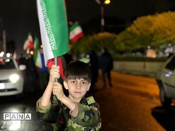حضور کودکان در تجمعات مردمی