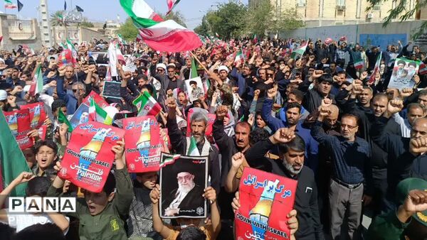 دانش‌آموزان کهنوجی به یاد دانش‌آموزان مینابی 