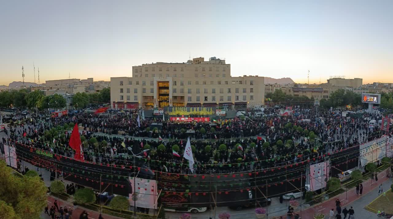 اجتماع بزرگ و مردمی مراسم عزاداری عصر عاشورای حسینی «یوم الحسین علیه السلام»