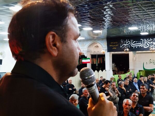اجتماع عزاداران در جوار امامزاده سید حمزه کاشمر به مناسبت شام غریبان