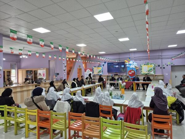 نیلوفرهای انقلاب در آب‌های ماندگار