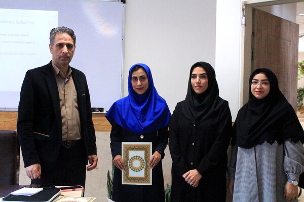  کارگاه دانش‌افزایی زبان انگیلیسی در دبیرستان‌ولایت بهارستان‌دو