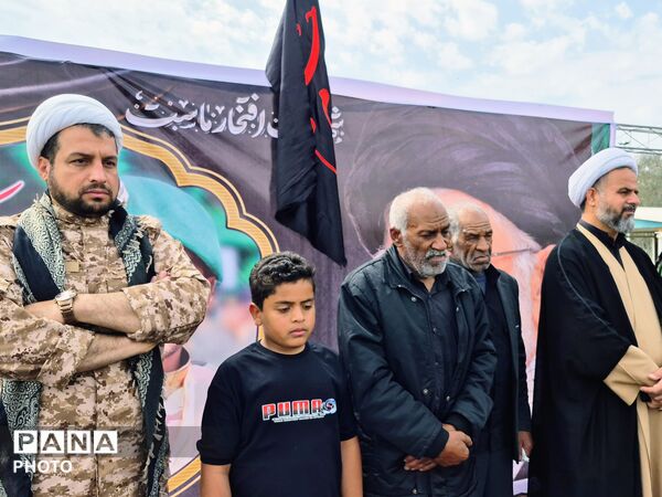 مراسم تشییع پیکر مطهر شهید اسماعیل آزادگرمی در کرمان