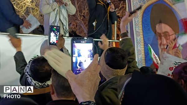 حماسه سازی مردم نیشابور در چهاردهمین روز از شهادت امام خامنه ای