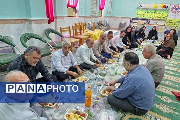 تجلیل از کارکنان دبیرستان متوسطه دوم سمیه شهر سعدآباد