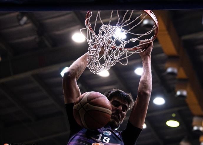 جدال آسمان‌خراش‌های ایران زیر حلقه لیگ برتر/گرگانی‌ها در اندیشه  شکست رعد پدافندهوایی