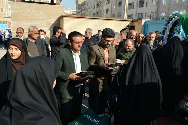 بدرقه دانش‌آموزان بهارستانی به راهیان‌نور