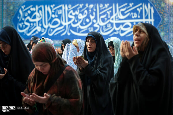اقامه نماز عید سعید فطر در آستان مقدس امام زاده صالح(ع)