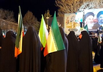 حضور پرشور و مقتدر مردم ولایتمدار شهرستان نورآباد دلفان در پنجاه و دومین شب از اجتماع بیعت با رهبری