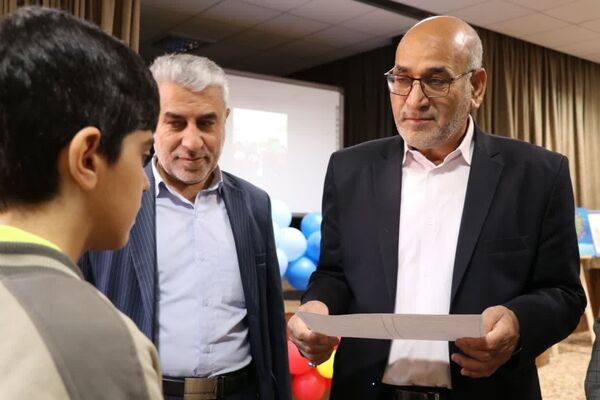 افتتاح نمایشگاه هنری دانش‌آموزی در دبستان دوره دوم سلیمانی