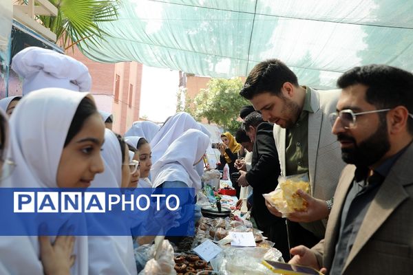 هفته‌ای به رنگ سلامت در آموزشگاه شاهد فرهنگ