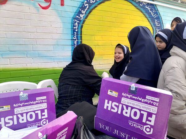 وارنیش فلوراید برای دانش آموزان دبستان ناهید نخودی 
