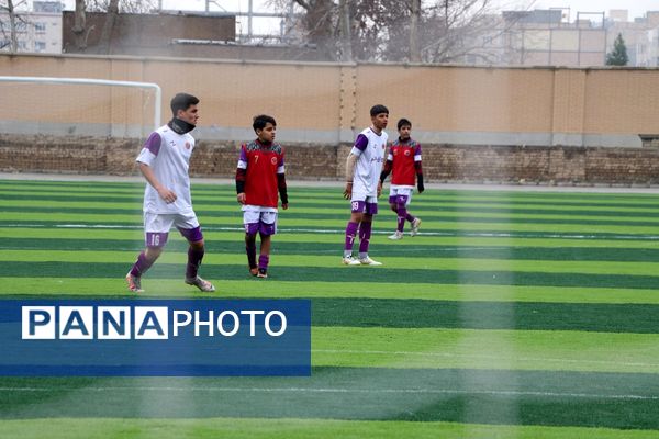 آیین افتتاحیه زمین ورزشی چمن مصنوعی اورین