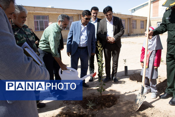 نهال‌های مهر در خاک دبستان ام‌السلمه جاجرم
