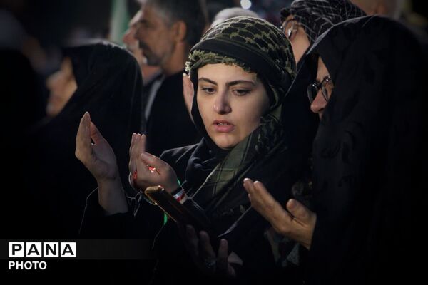 مردم گرگان همچنان در سنگر خیابان