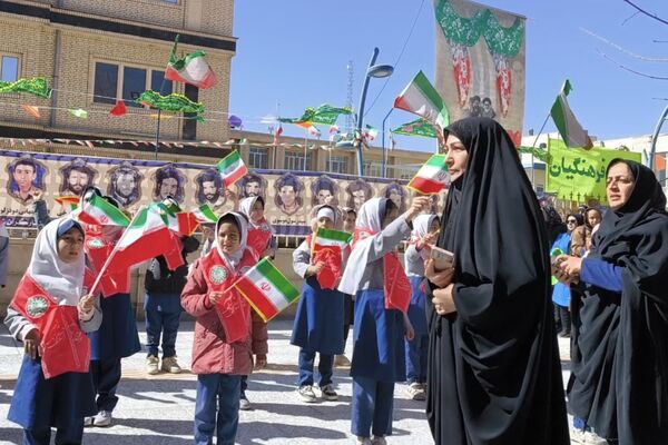 راهپیمایی ۲۲ بهمن در چهل و ششمین سالگرد پیروزی شکوهمند انقلاب اسلامی در شهرستان آباده