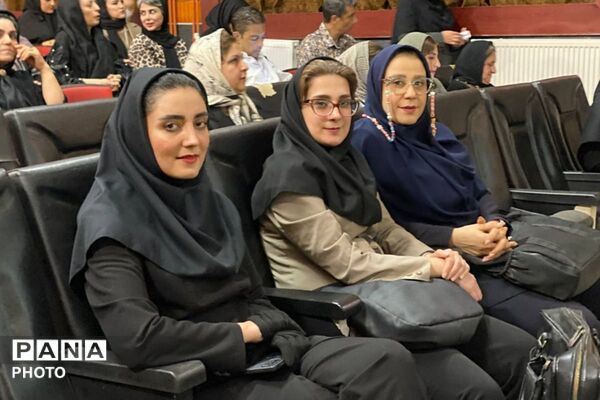  هم‌اندیشی خانواده و مدرسه در دبیرستانهای نگین دانش و باران دانش