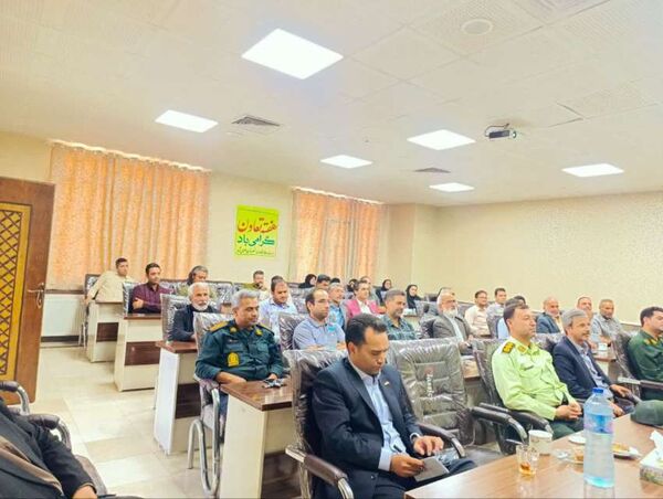 تجلیل از ۲۱ شرکت تعاونی فعال شهرستان خلیل‌آباد به مناسبت هفته تعاون