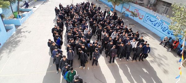 جشن شروع سال تحصیلی در دبیرستان شهدای انقلاب اسلامی ناحیه ۳ کرج
