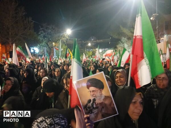 حال و هوای اندوه در حسینیه امام خمینی با حضور شهید رضا روزگرد 