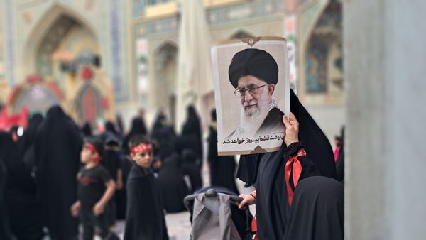 گردهمایی باشکوه بانوان مشهدی در اجتماع "یک ایران یک زینب" در حرم مطهر رضوی