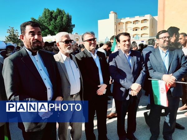 راهپیمایی یوم الله ۲۲  بهمن با حضور پرشور مردم در بوشهر 