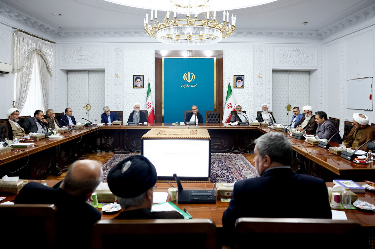 بررسی موضوع حکمرانی آموزش و پرورش با توجه به تحولات شتابان عرصه فناوری