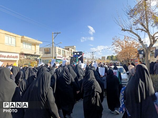 گر پدر رفت تفنگ پدری هست هنوز 