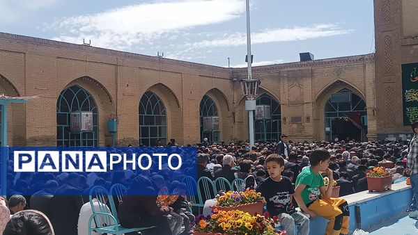 نماز جمعه در آخرین جمعه ماه رمضان در نیشابور 
